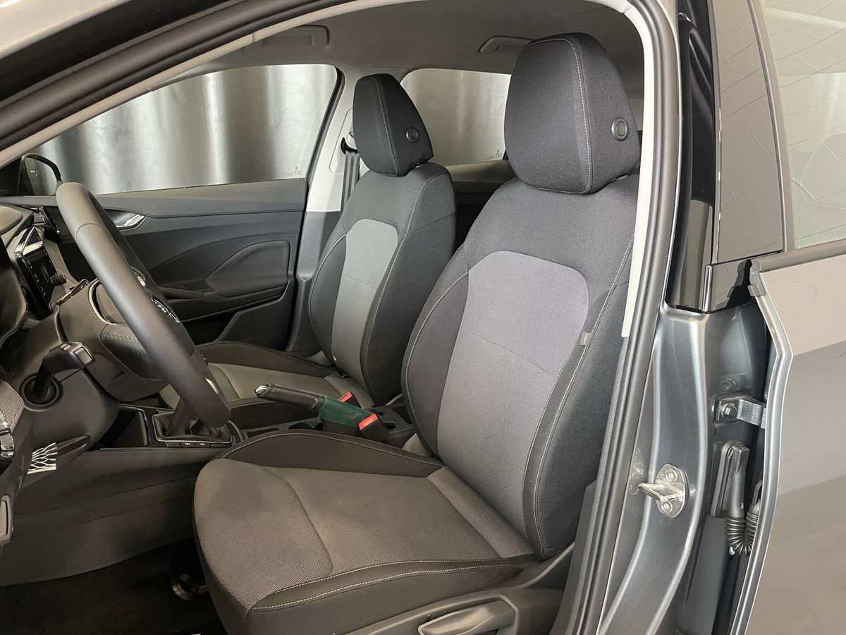Skoda Fabia 1.0 tsi evo Young Edition 95cv (7)