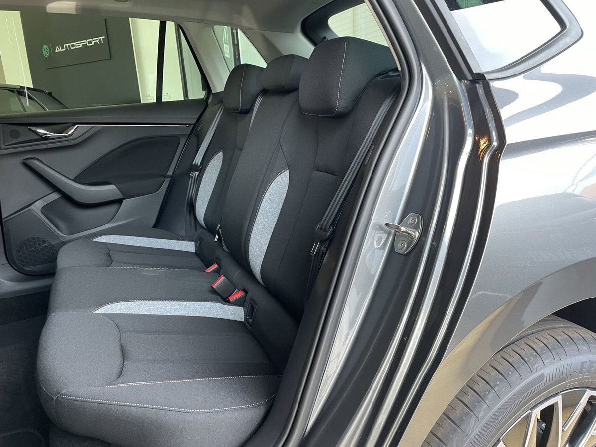 Skoda Kamiq 1.0 tsi Black Dots 95cv (10)