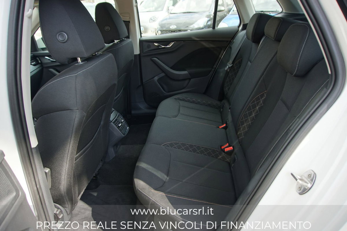 Skoda Kamiq 1.0 tsi Style 95cv (12)