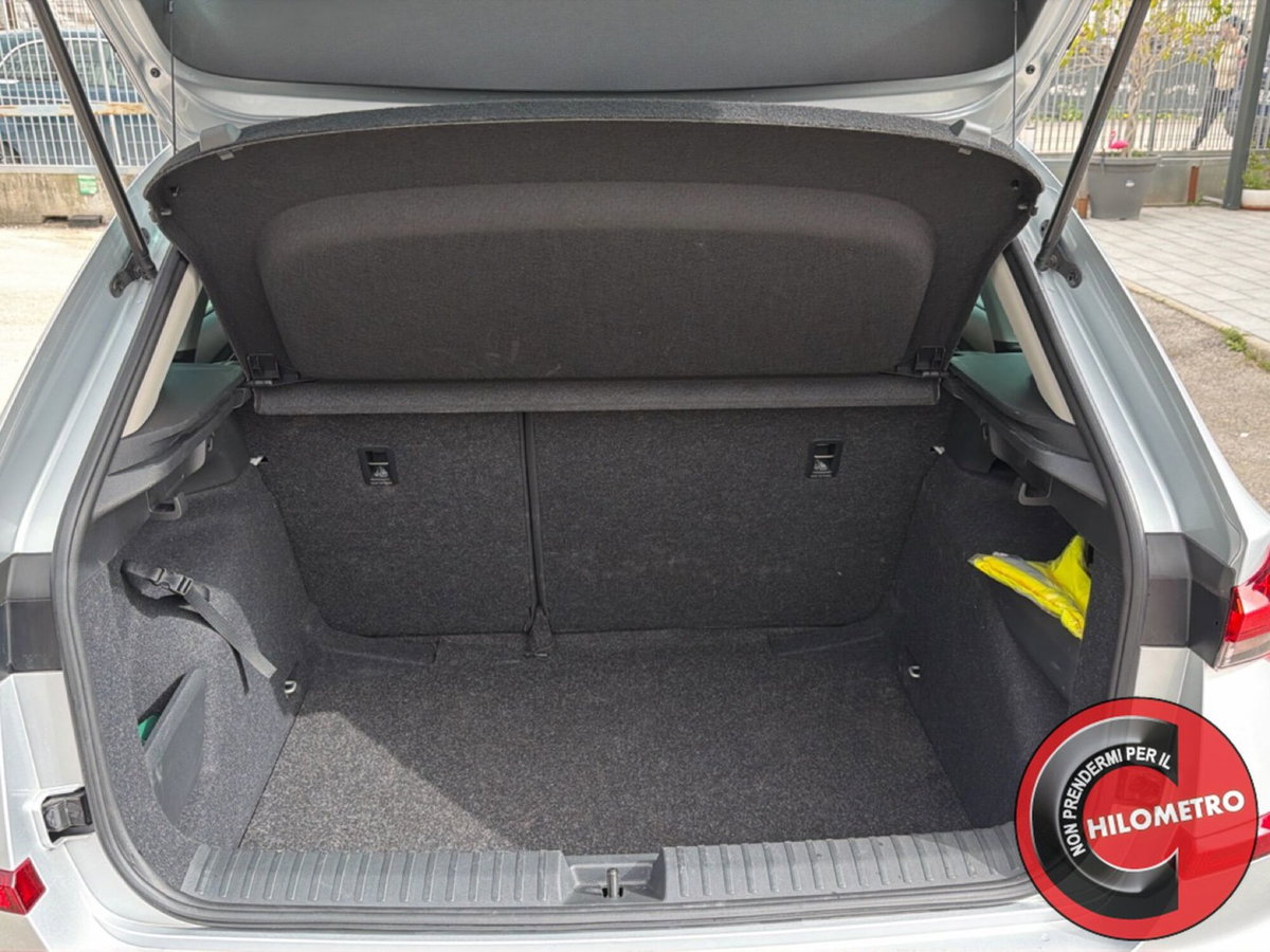 Skoda Kamiq 1.0 tsi Black Dots 95cv (9)