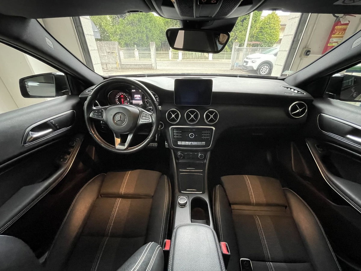 Mercedes-Benz Classe A 180 d Premium (14)