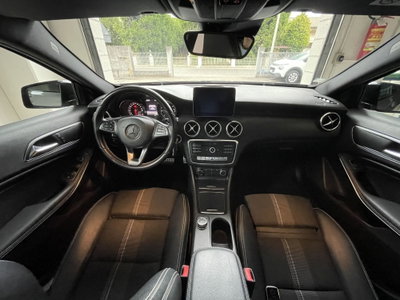 Mercedes-Benz Classe A 180 d Premium (14)