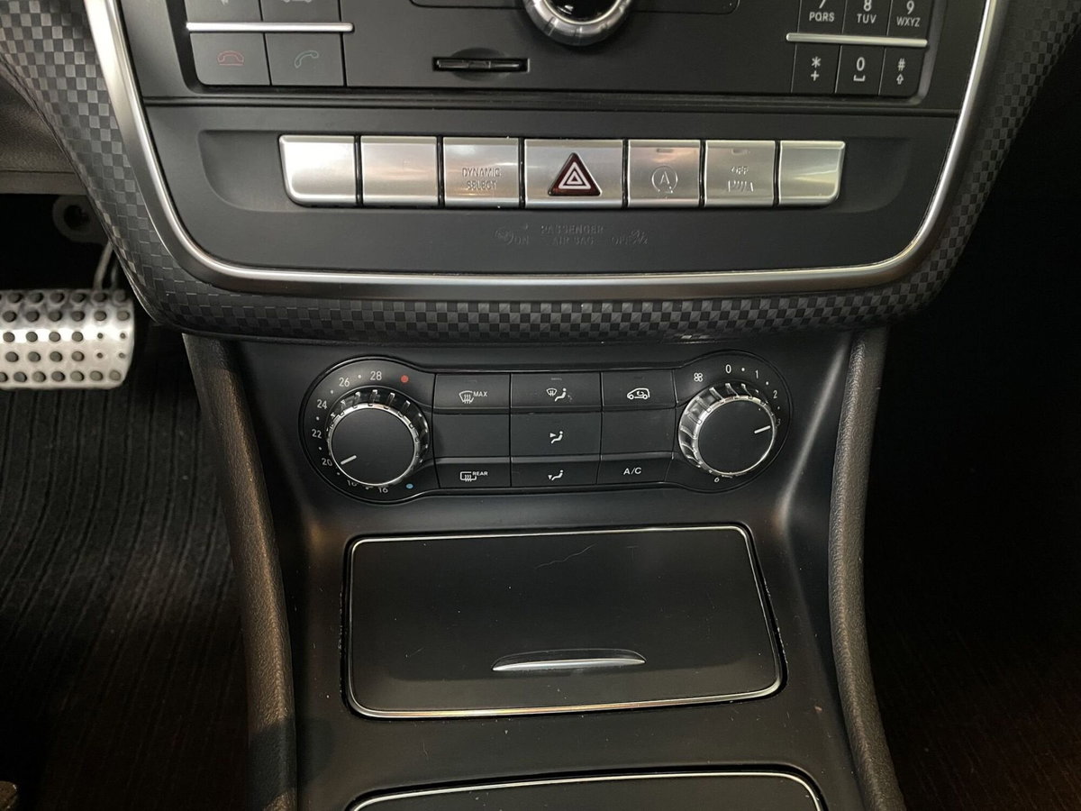 Mercedes-Benz Classe A 180 d Premium (18)