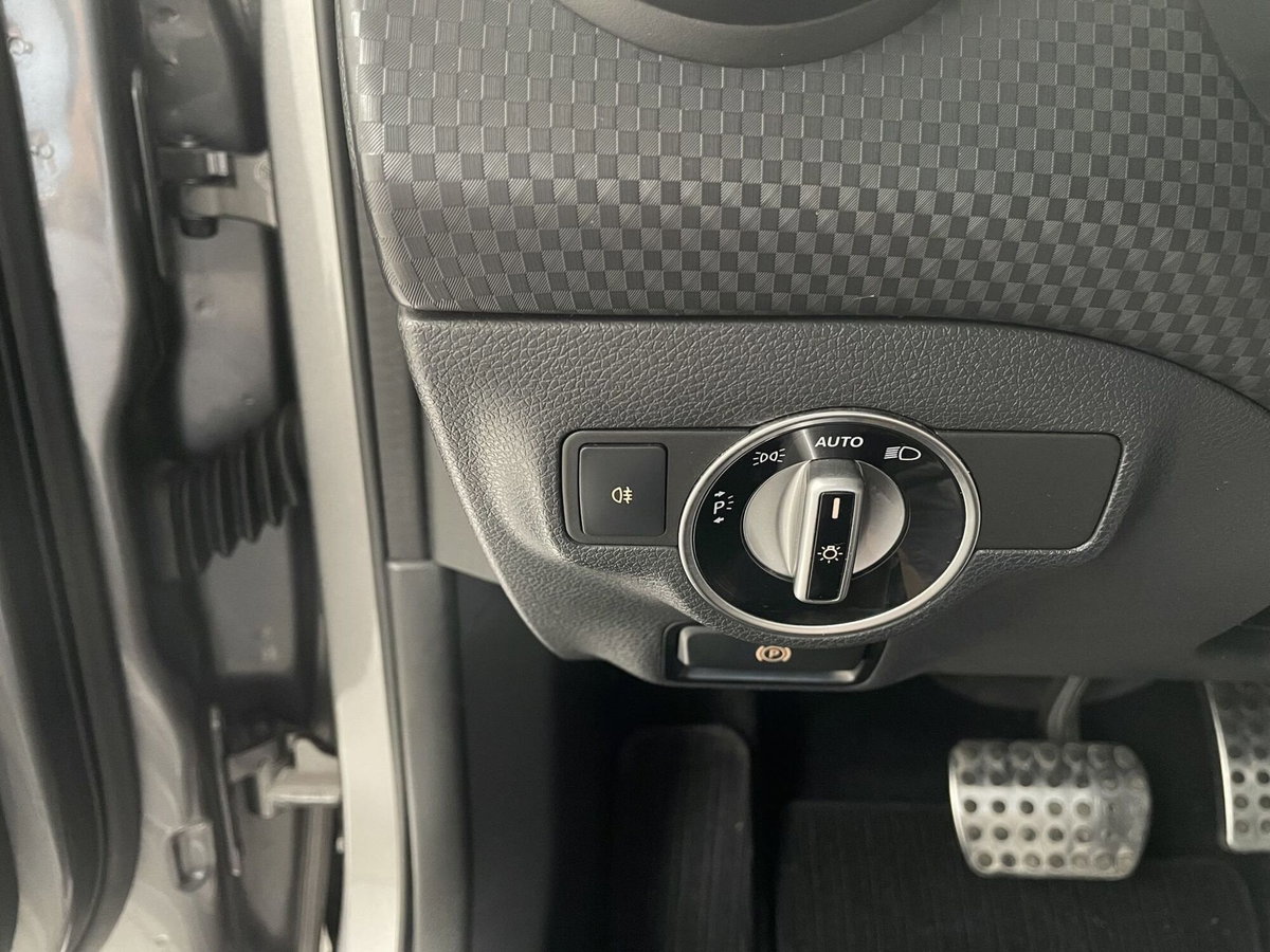 Mercedes-Benz Classe A 180 d Premium (20)