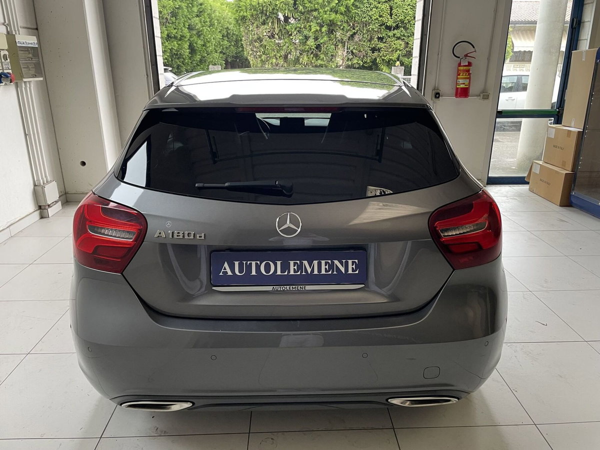 Mercedes-Benz Classe A 180 d Premium (5)
