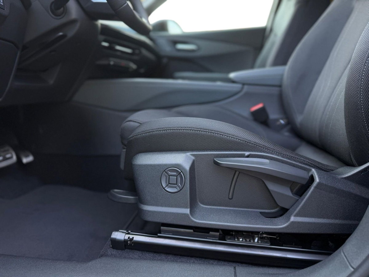 Audi Q3 Sportback 35 TDI S line edition (8)