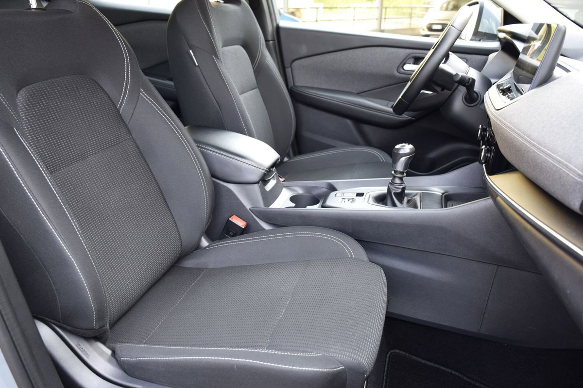 Nissan Qashqai 1.3 mhev Acenta 2wd 140cv (12)