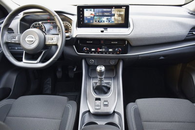 Nissan Qashqai 1.3 mhev Acenta 2wd 140cv (14)