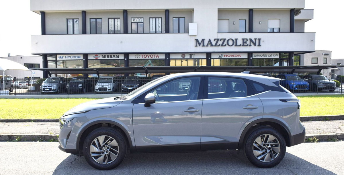Nissan Qashqai 1.3 mhev Acenta 2wd 140cv (2)