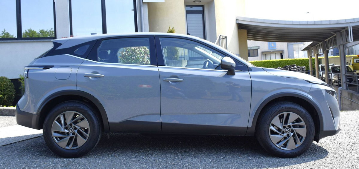 Nissan Qashqai 1.3 mhev Acenta 2wd 140cv (5)
