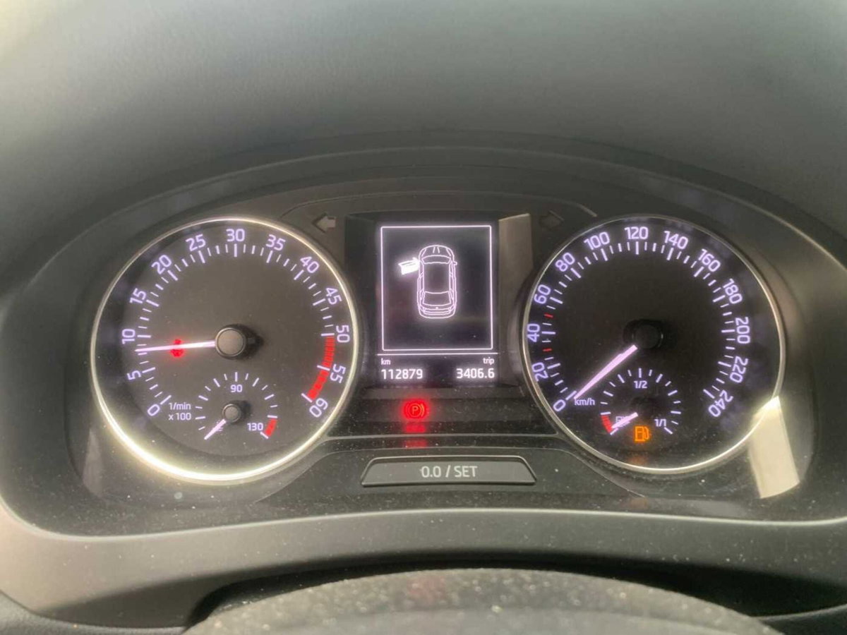 Skoda Rapid Spaceback TDI 90 CV Design Edition (11)
