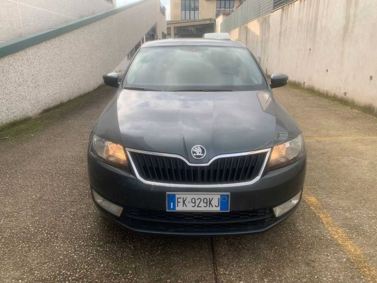 Skoda Rapid Spaceback TDI 90 CV Design Edition (3)