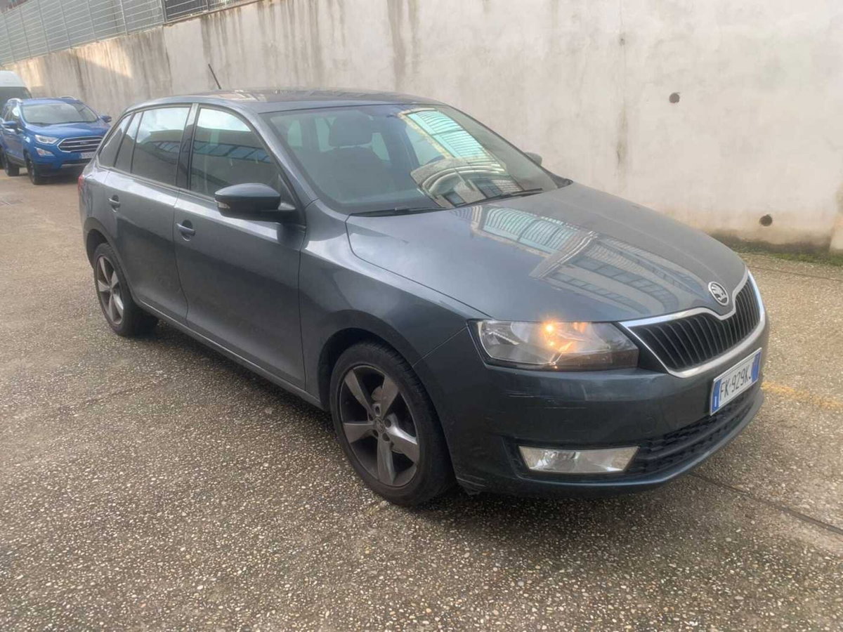 Skoda Rapid Spaceback TDI 90 CV Design Edition (4)