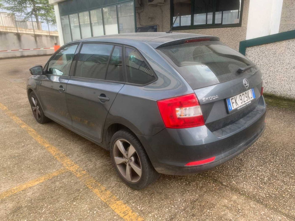 Skoda Rapid Spaceback TDI 90 CV Design Edition (9)