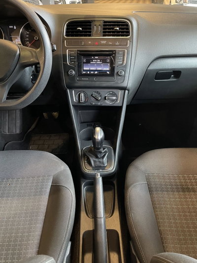 Volkswagen Polo 1.2 TSI DSG 5p. Highline BlueMotion Technology (9)