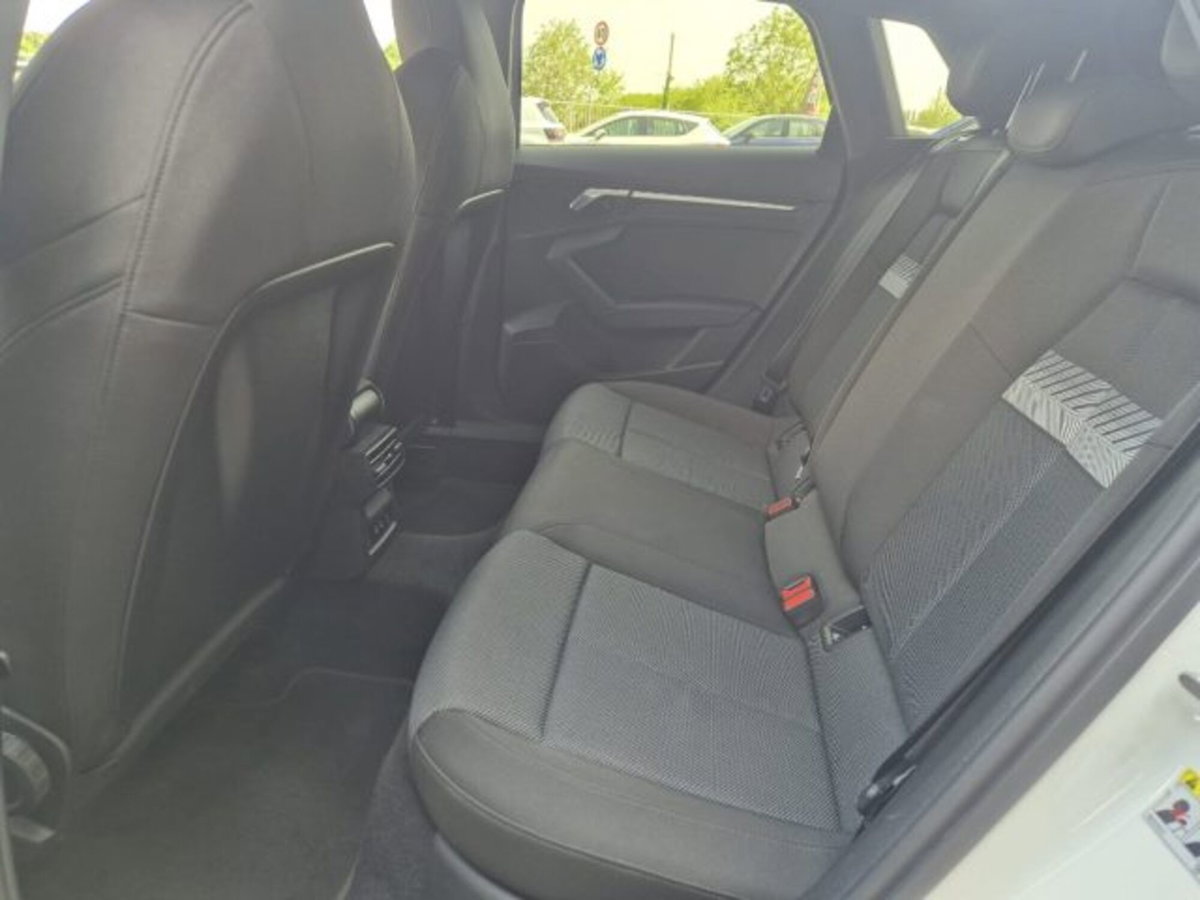 Audi A3 Sportback 35 TDI S tronic S line edition (12)