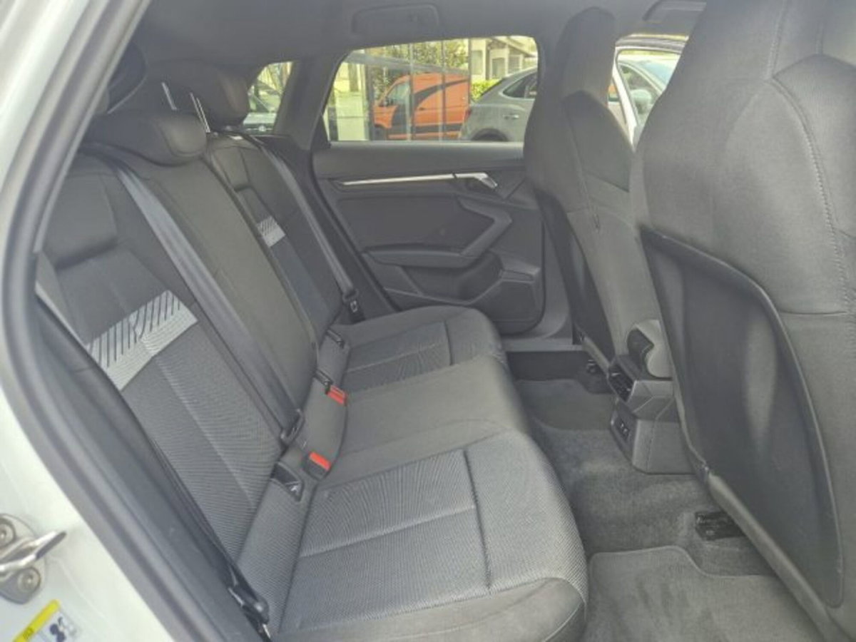 Audi A3 Sportback 35 TDI S tronic S line edition (13)