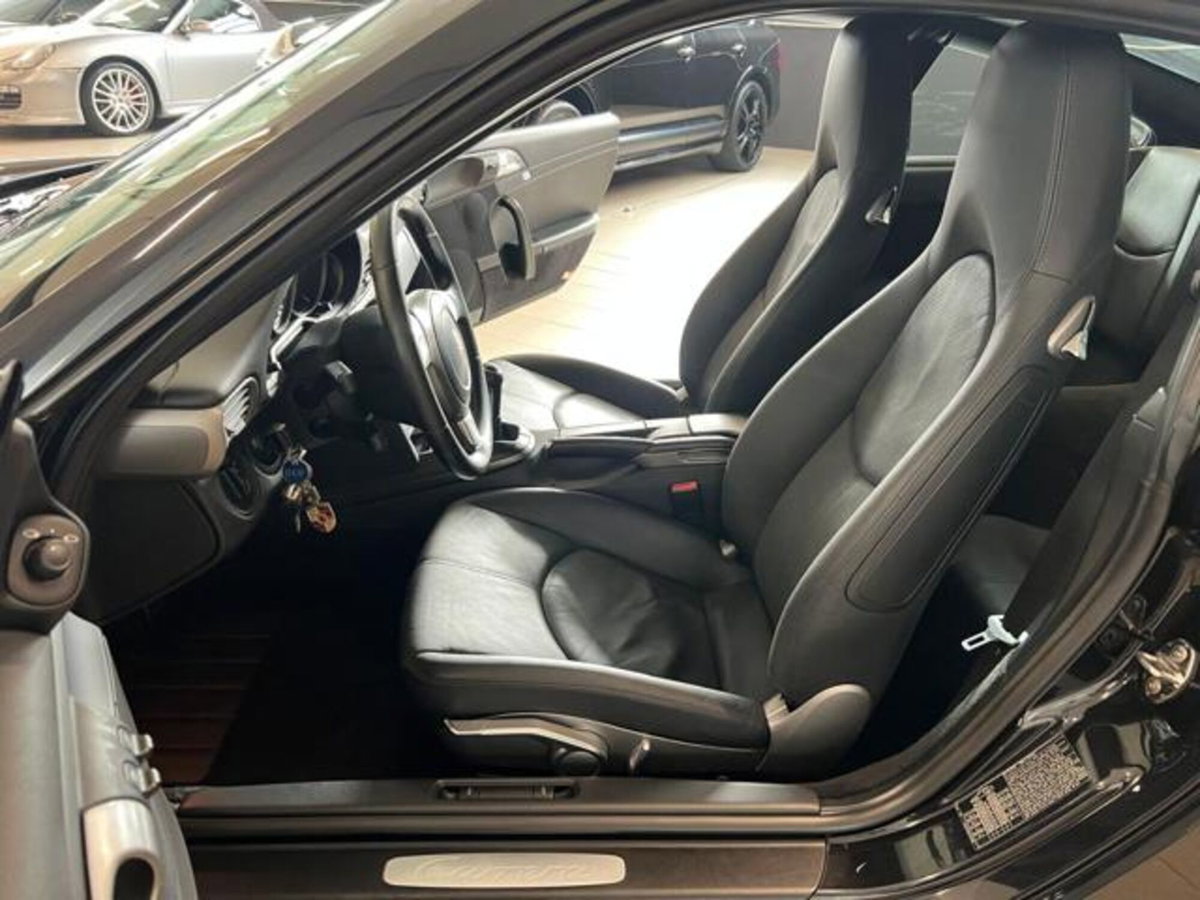 Porsche 911 Coupé Carrera 4 (11)