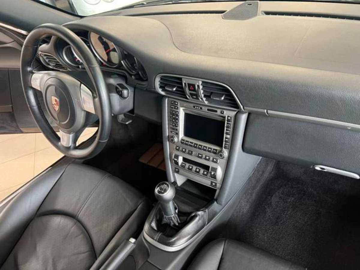 Porsche 911 Coupé Carrera 4 (15)