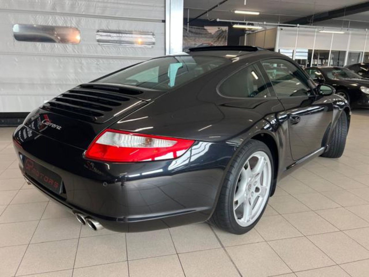 Porsche 911 Coupé Carrera 4 (3)