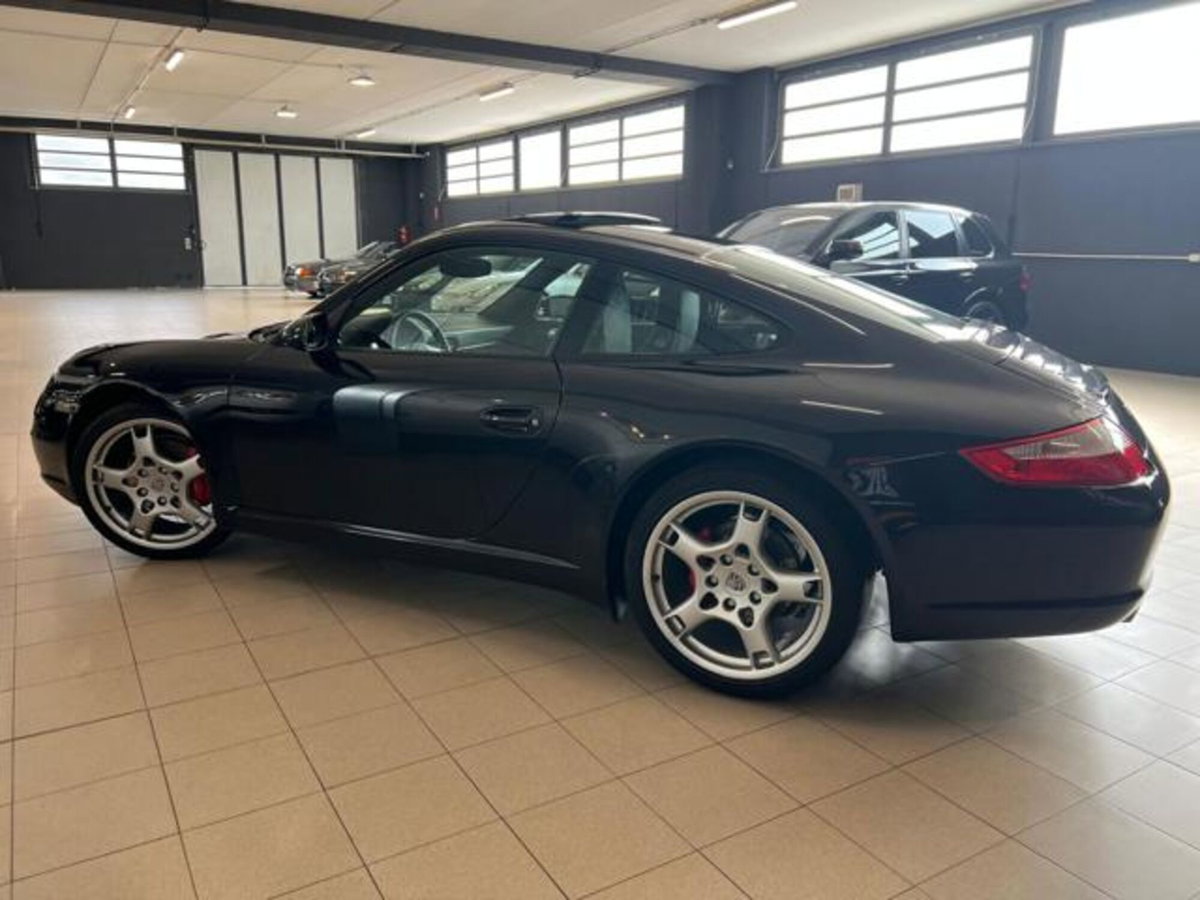 Porsche 911 Coupé Carrera 4 (6)