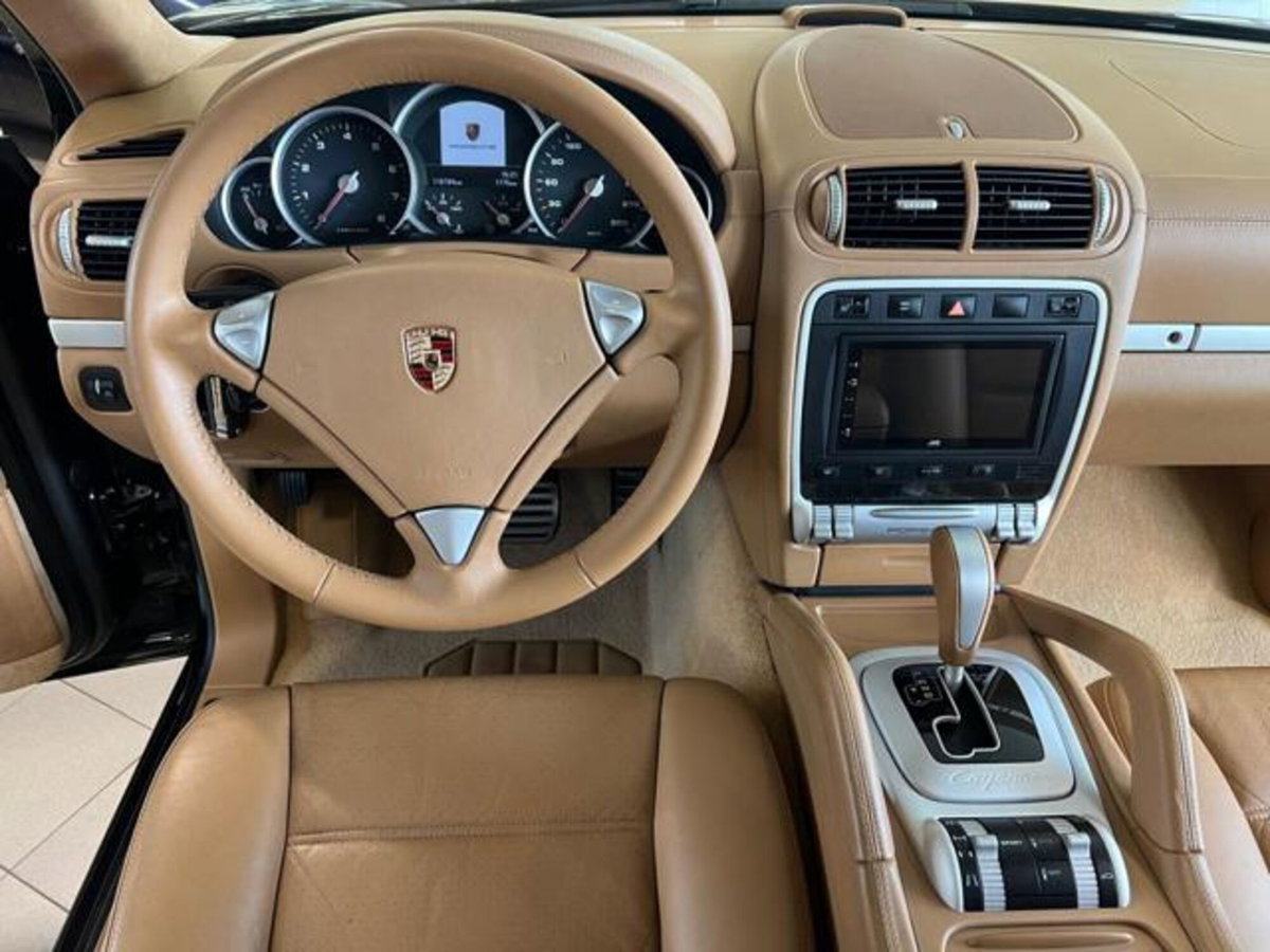 Porsche Cayenne 4.8 Turbo (10)