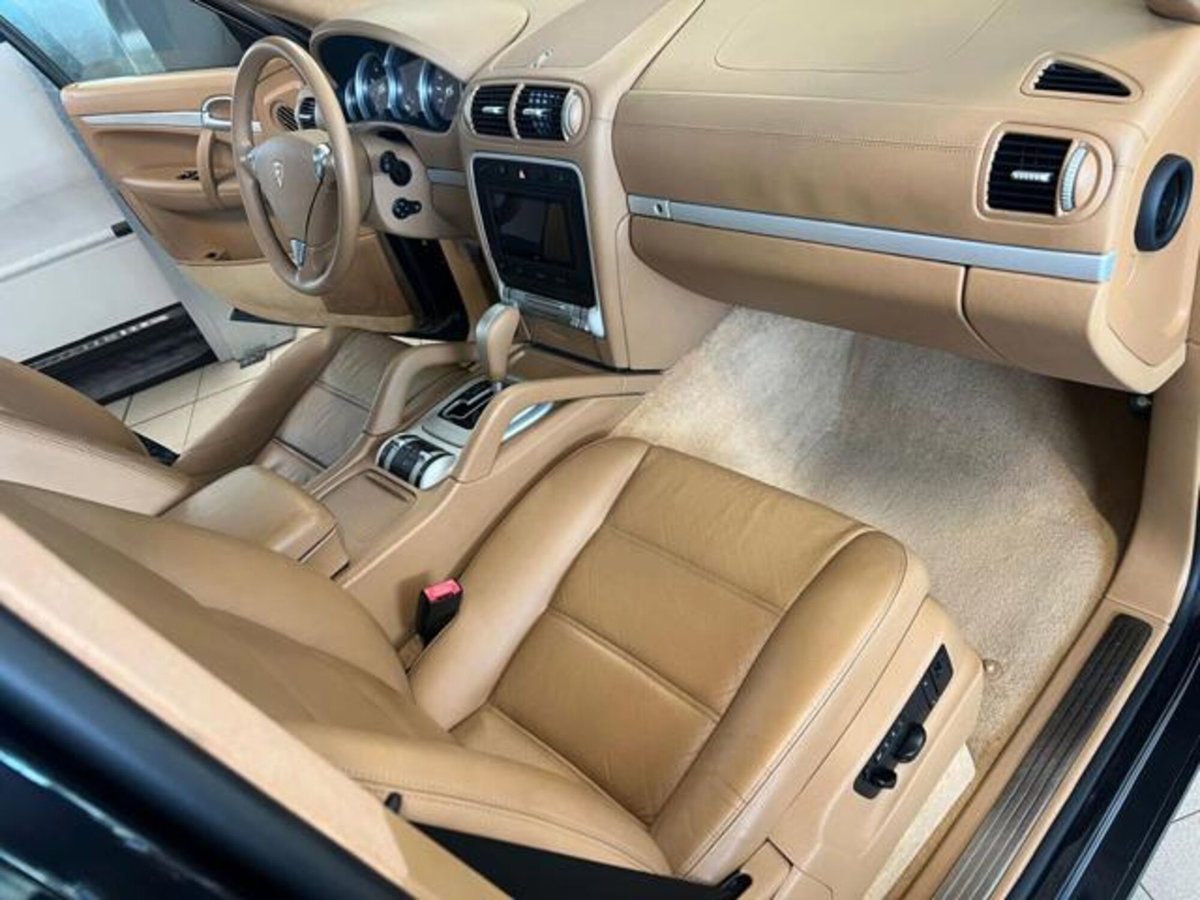 Porsche Cayenne 4.8 Turbo (14)