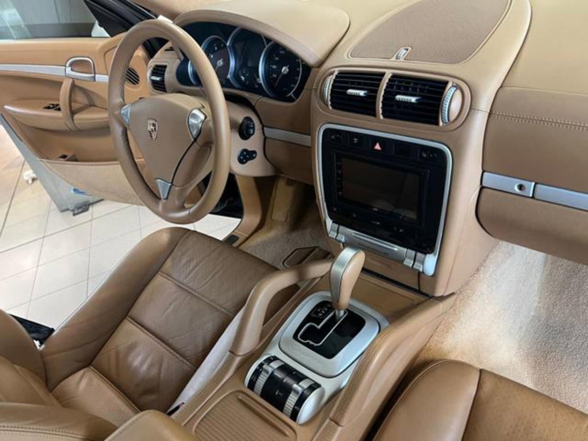 Porsche Cayenne 4.8 Turbo (15)
