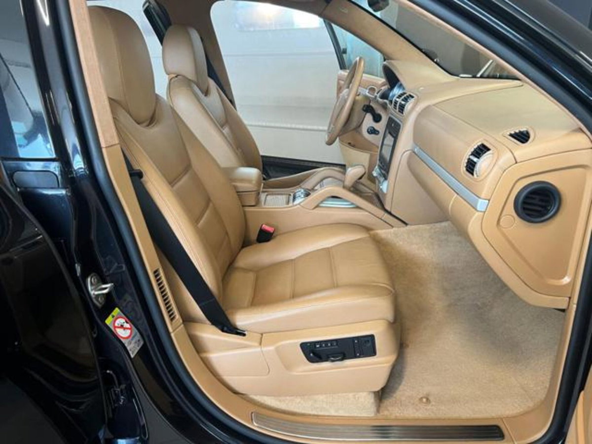 Porsche Cayenne 4.8 Turbo (16)
