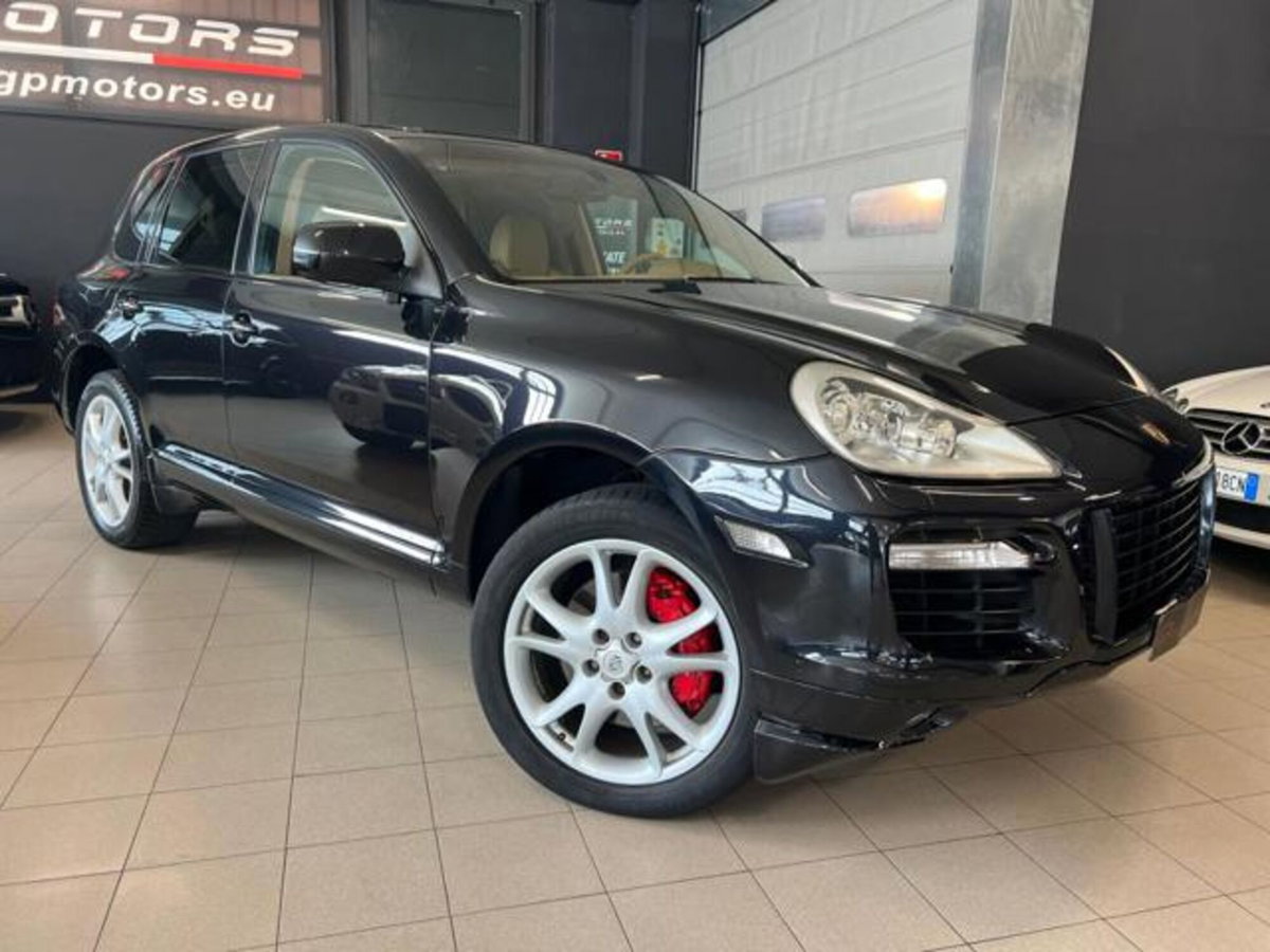 Porsche Cayenne 4.8 Turbo (2)