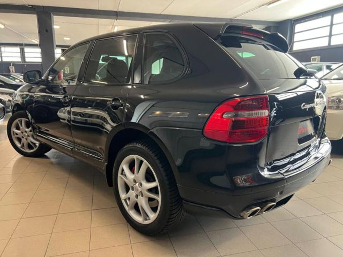 Porsche Cayenne 4.8 Turbo (5)