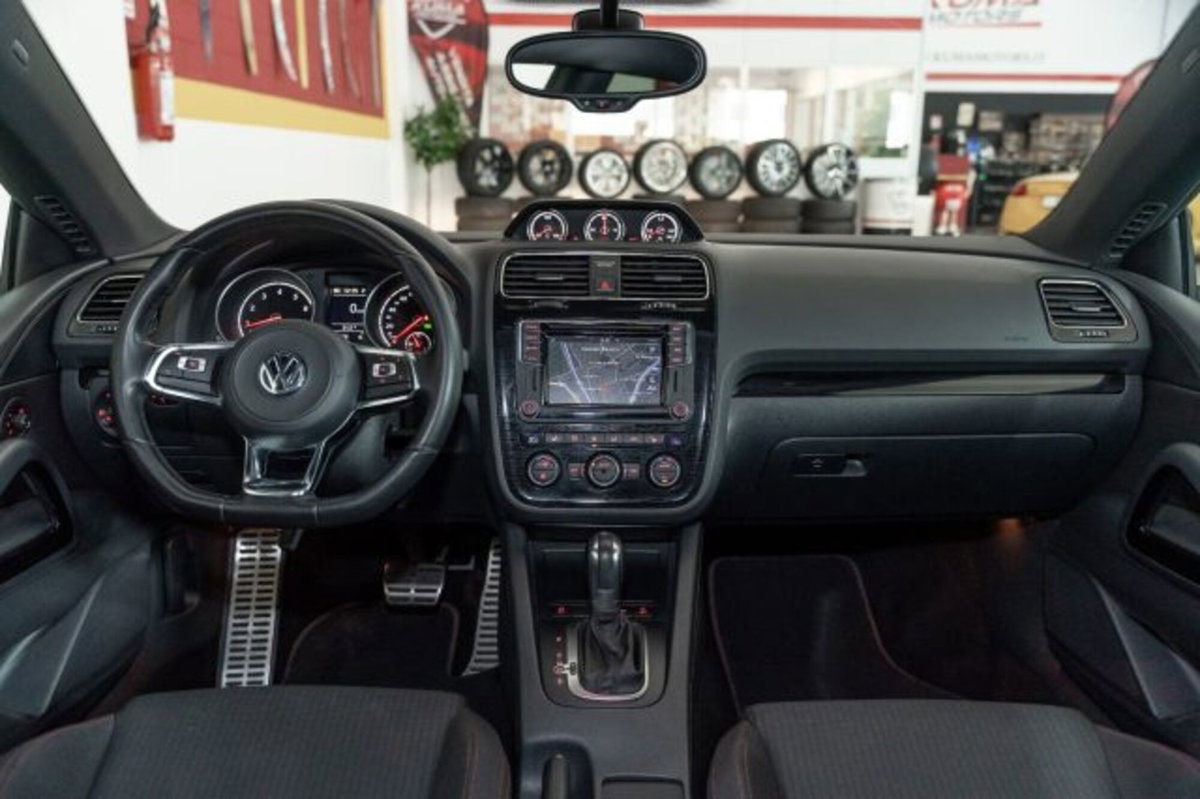 Volkswagen Scirocco 2.0 TSI DSG (2)