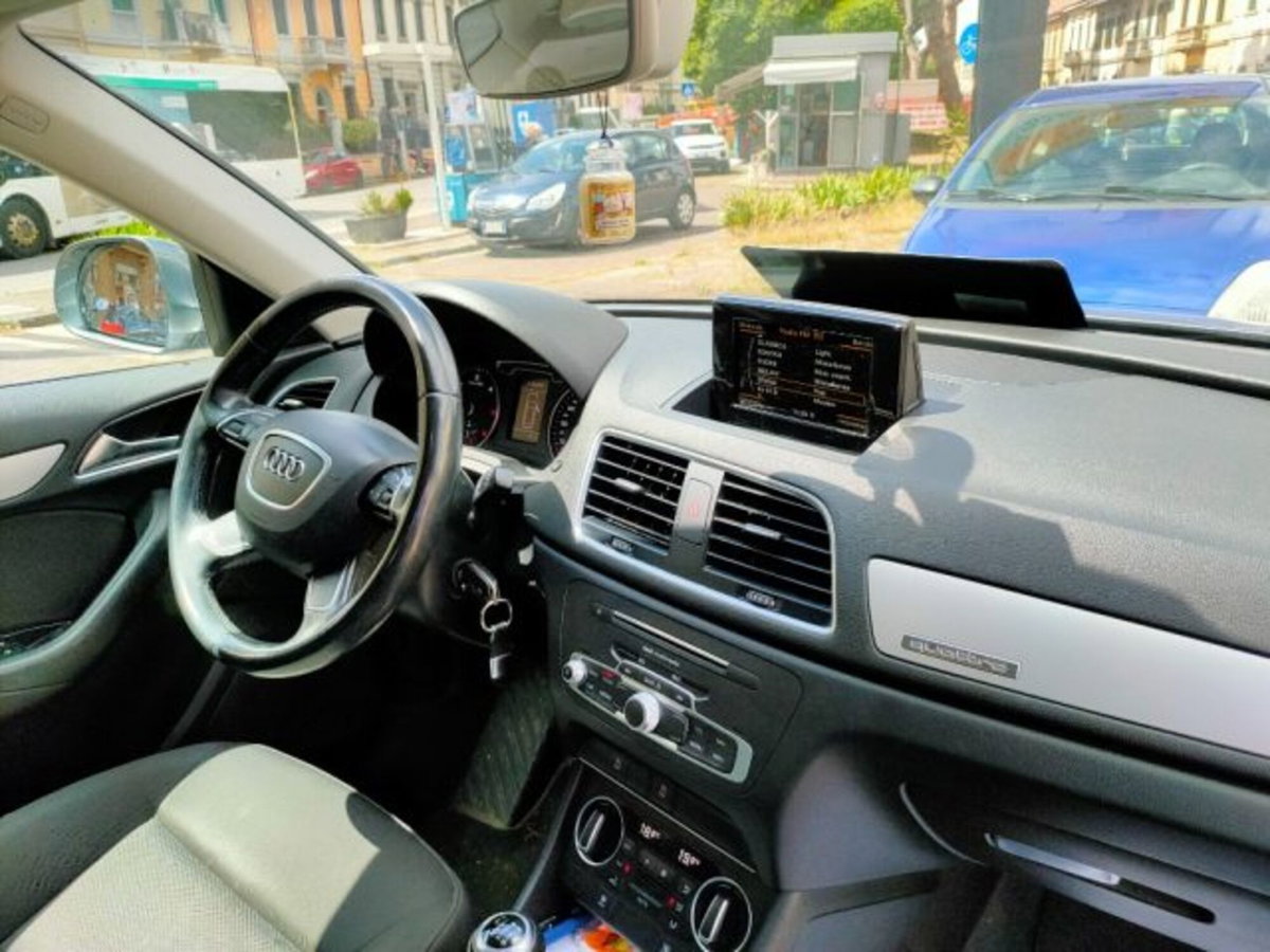Audi Q3 2.0 TDI 150 CV quattro Business (14)