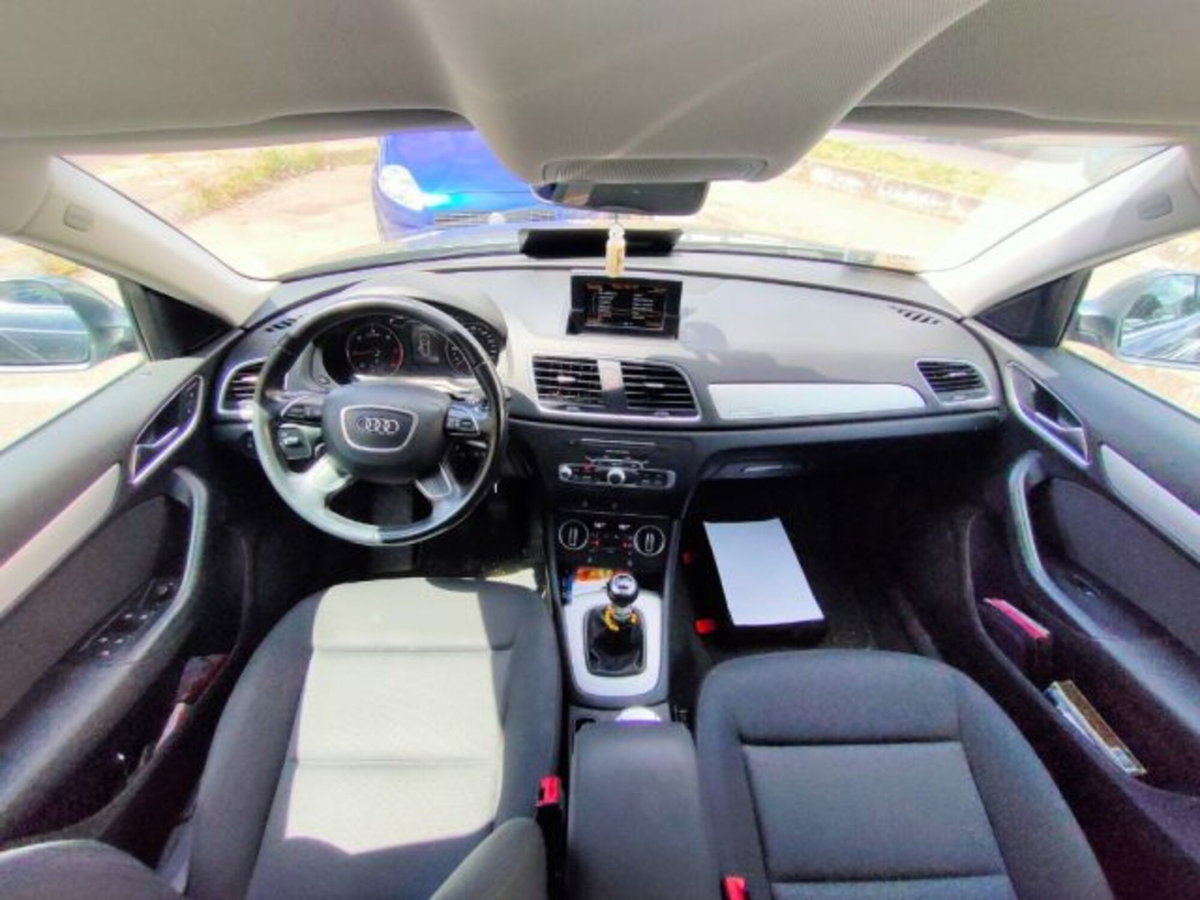 Audi Q3 2.0 TDI 150 CV quattro Business (9)