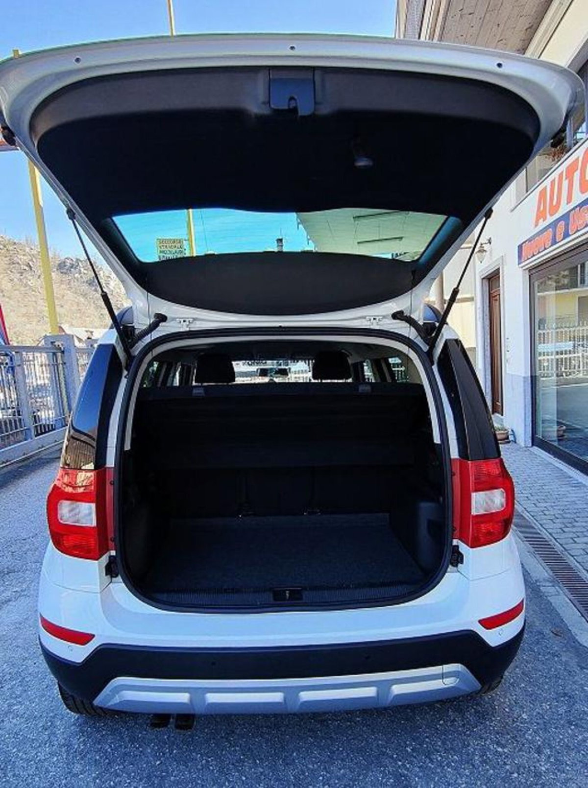 Skoda Yeti Outdoor 2.0 TDI SCR 110 CV 4x4 Ambition (10)