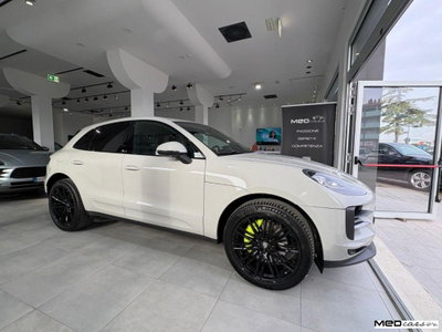 Porsche Macan S (2)