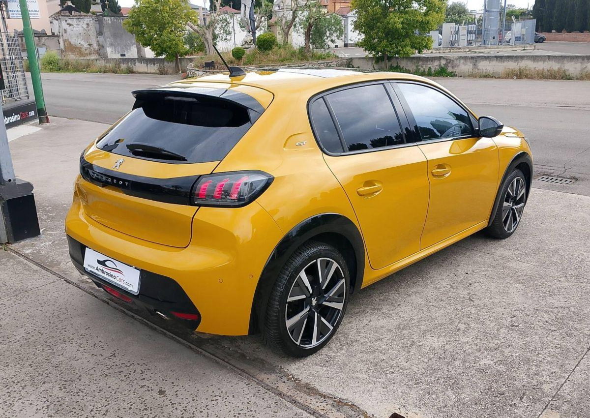Peugeot 208 PureTech 130 Stop&Start EAT8 5 porte GT Line (3)