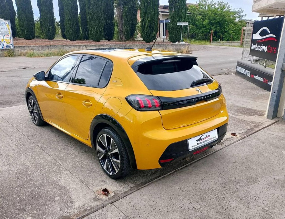 Peugeot 208 PureTech 130 Stop&Start EAT8 5 porte GT Line (4)