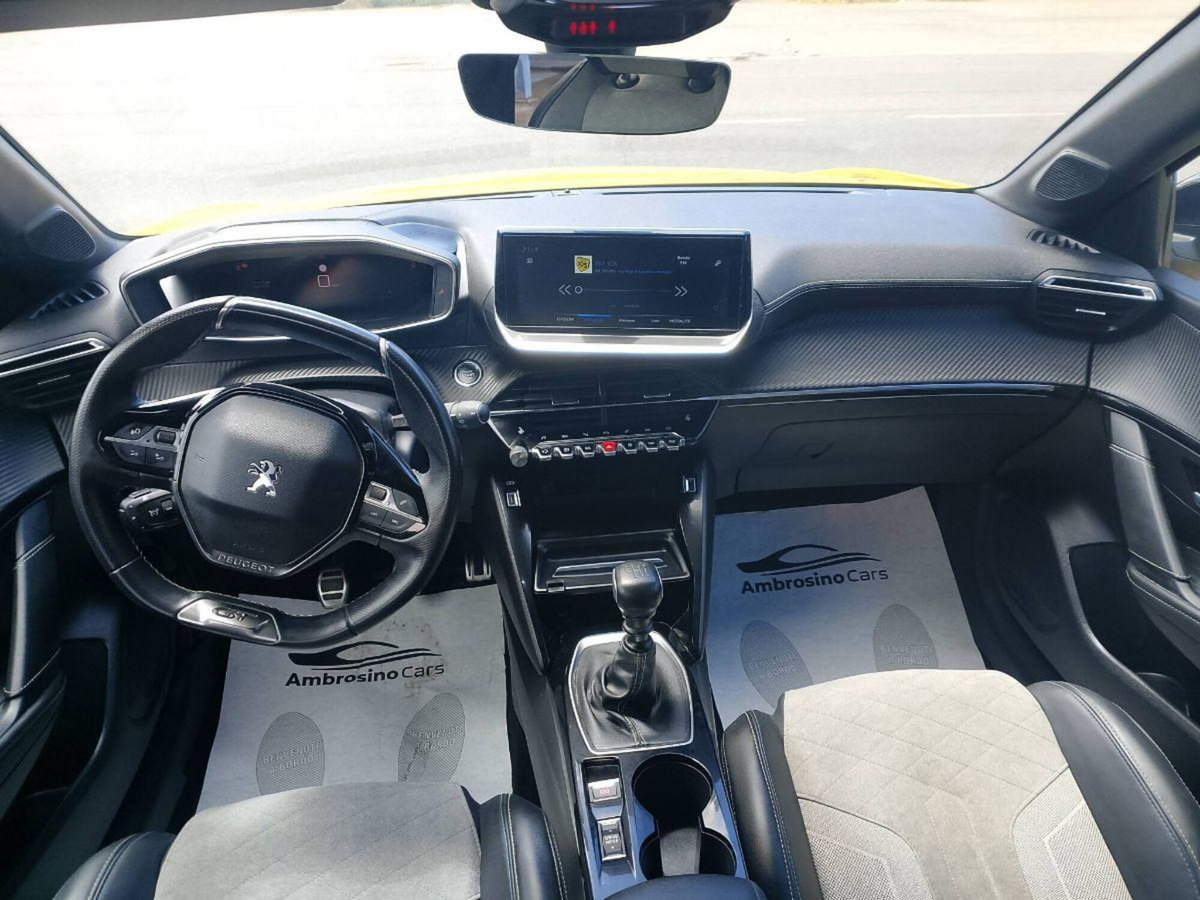 Peugeot 208 PureTech 130 Stop&Start EAT8 5 porte GT Line (6)