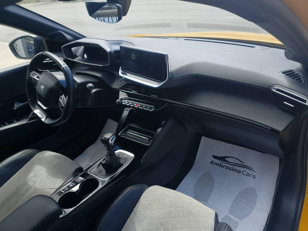 Peugeot 208 PureTech 130 Stop&Start EAT8 5 porte GT Line (7)