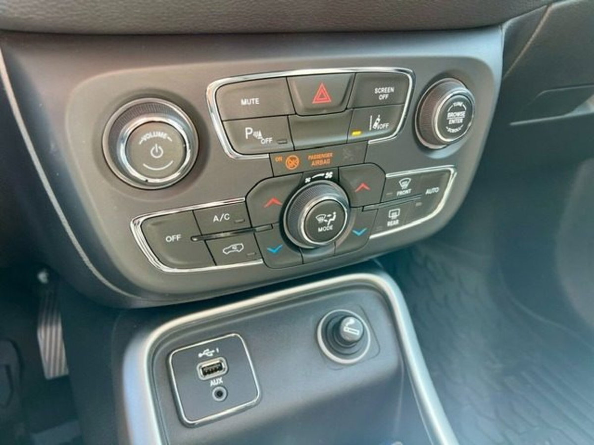 Jeep Compass 1.4 MultiAir 2WD Longitude (17)