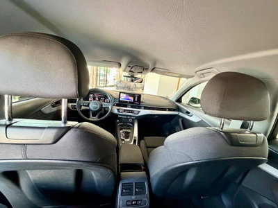 Audi A4 Allroad 40 TDI 190 CV S tronic Identity Contrast (10)