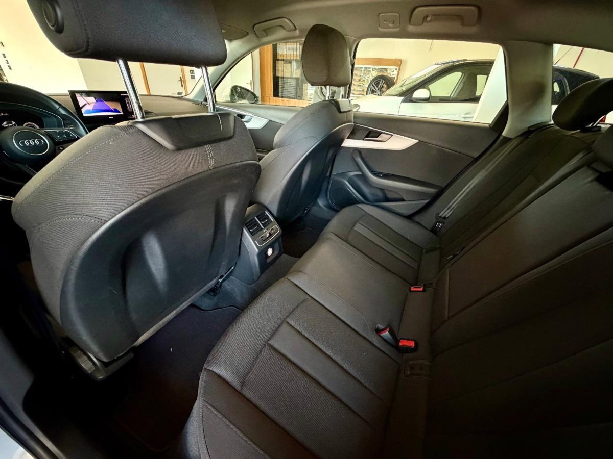 Audi A4 Allroad 40 TDI 190 CV S tronic Identity Contrast (11)