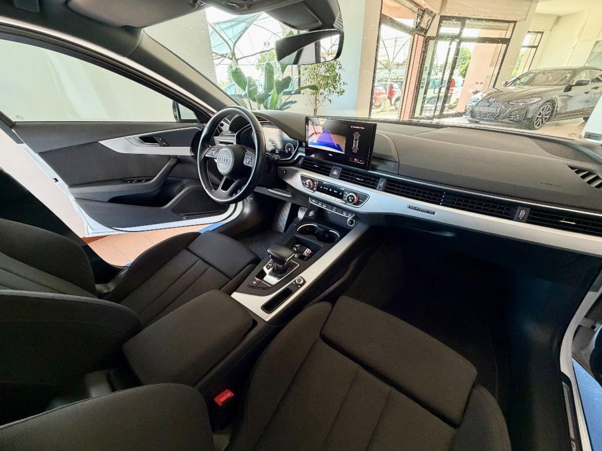 Audi A4 Allroad 40 TDI 190 CV S tronic Identity Contrast (13)