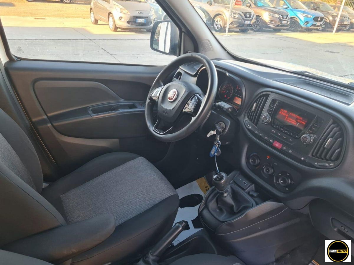 Fiat Doblò 1.4 T-Jet 16V Natural Power Pop (12)