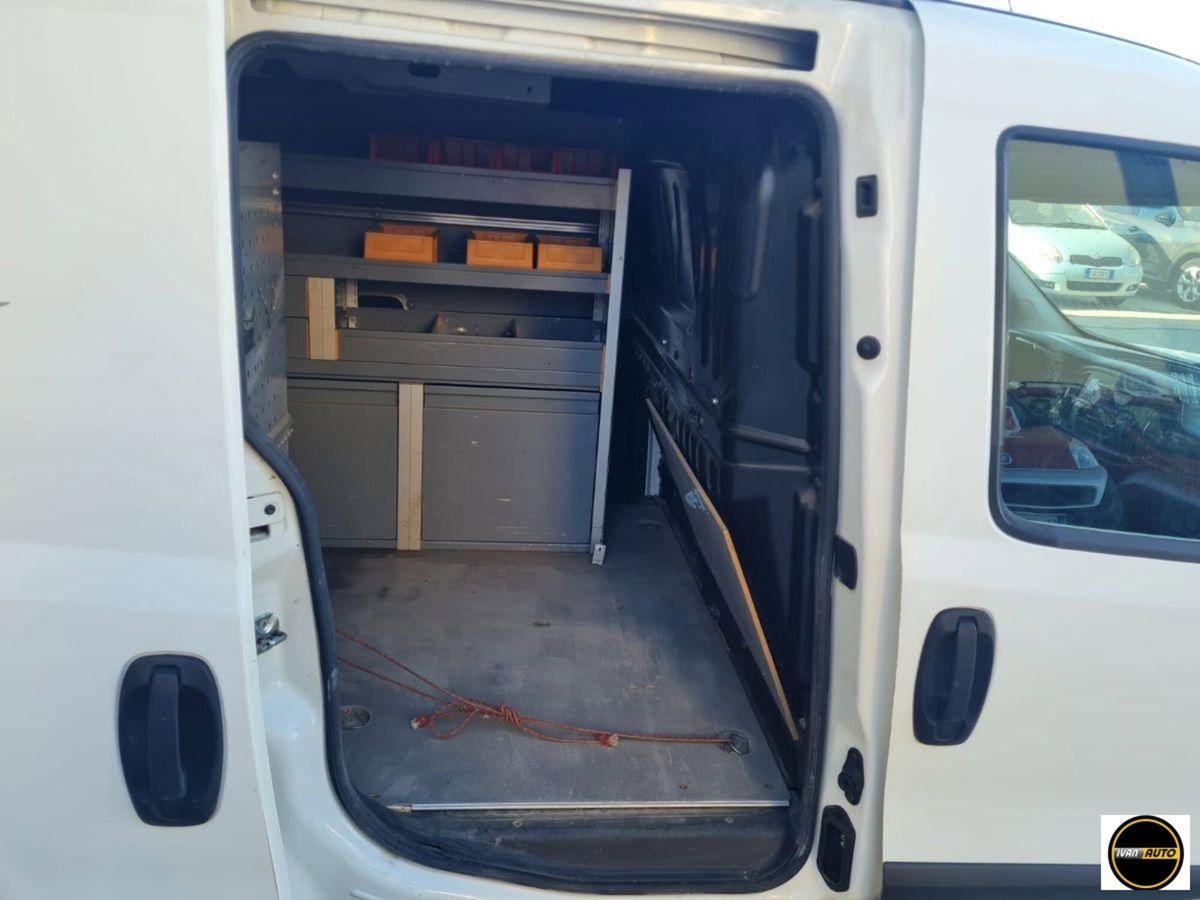 Fiat Doblò 1.4 T-Jet 16V Natural Power Pop (14)