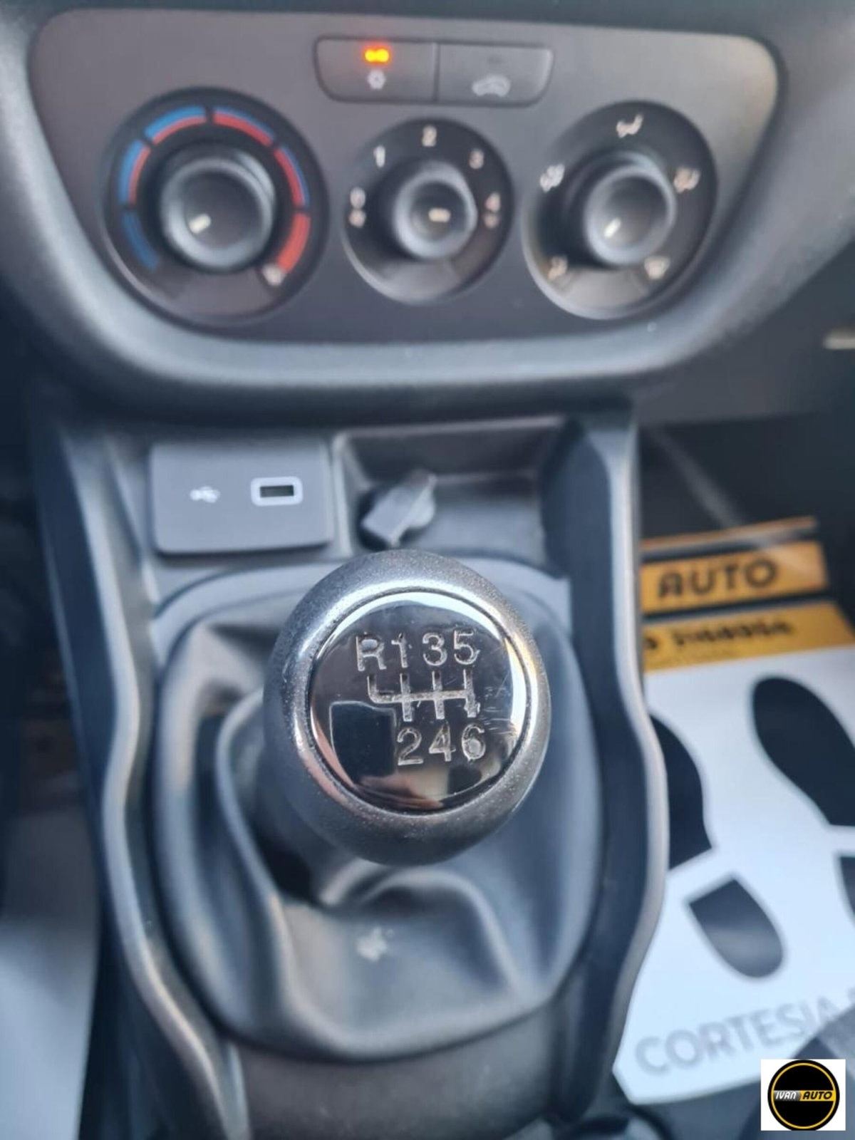 Fiat Doblò 1.4 T-Jet 16V Natural Power Pop (19)