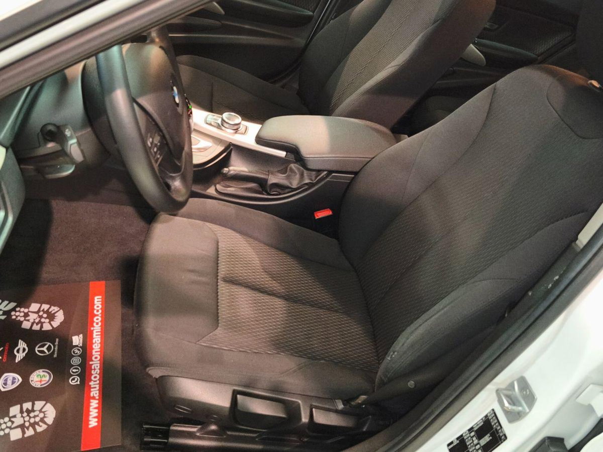 BMW Serie 3 Touring 320d (11)