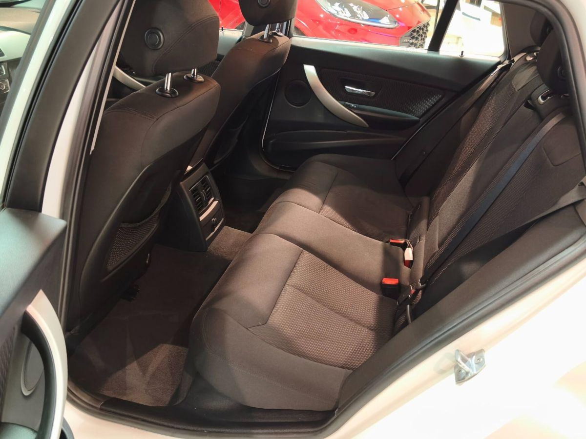 BMW Serie 3 Touring 320d (12)