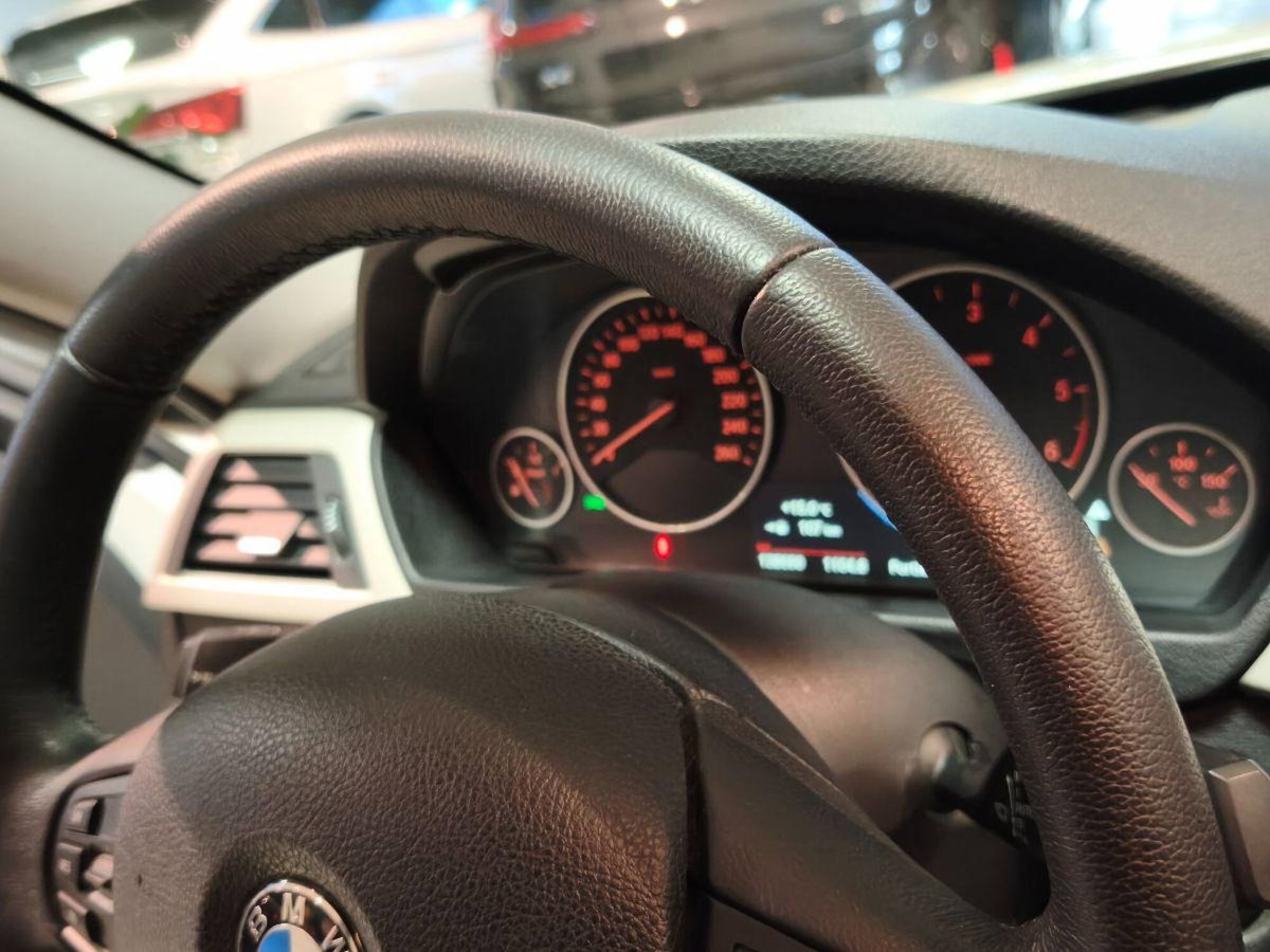 BMW Serie 3 Touring 320d (20)